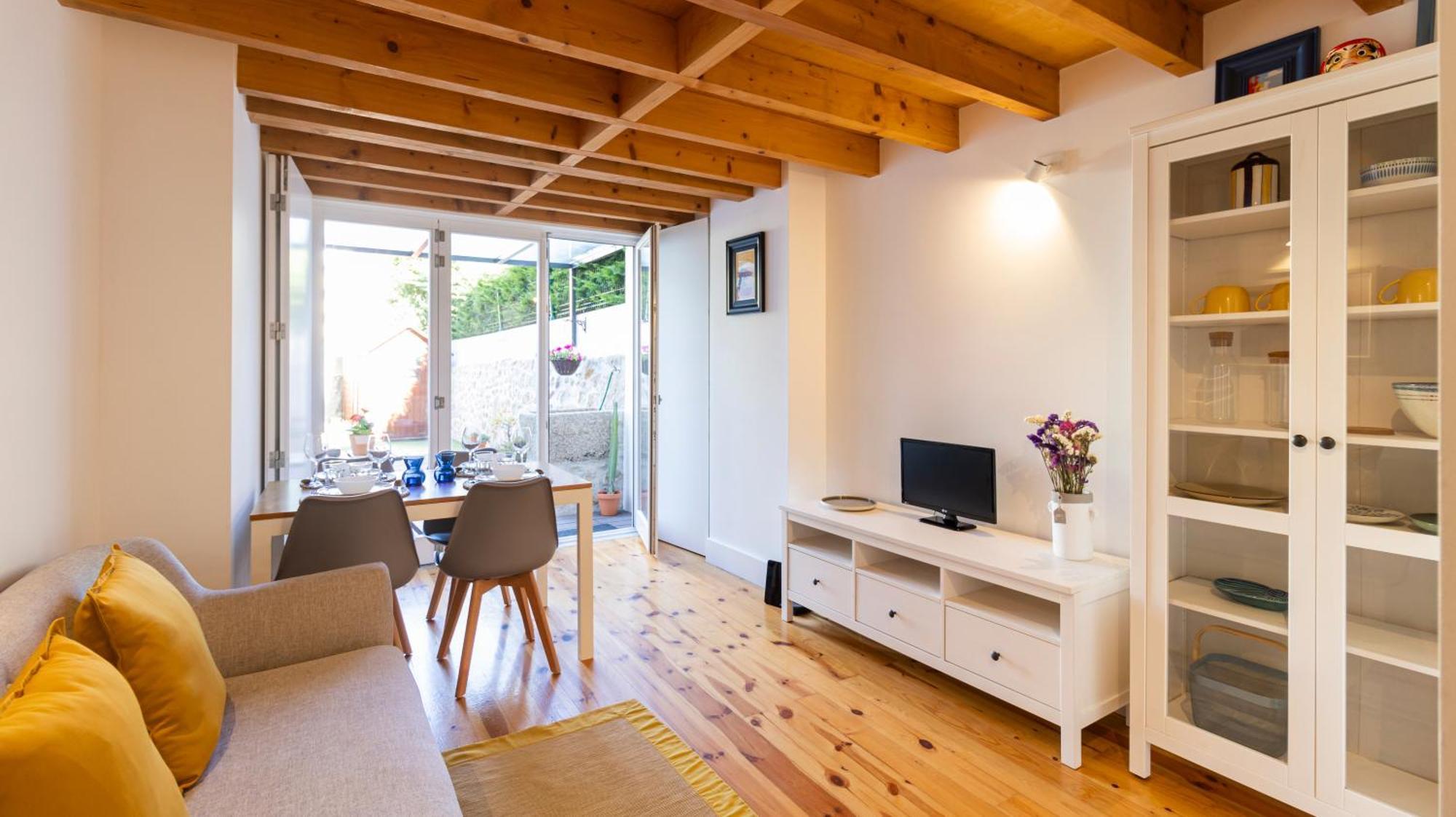 City Center Duplex W Patio By Lovelystay Porto Exterior foto